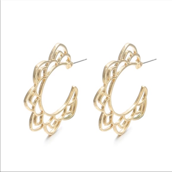 2/$10 NEW! Flower Earrings Abstract Geometric Trendy Cute Boho Summer Fashion - Picture 6 of 7